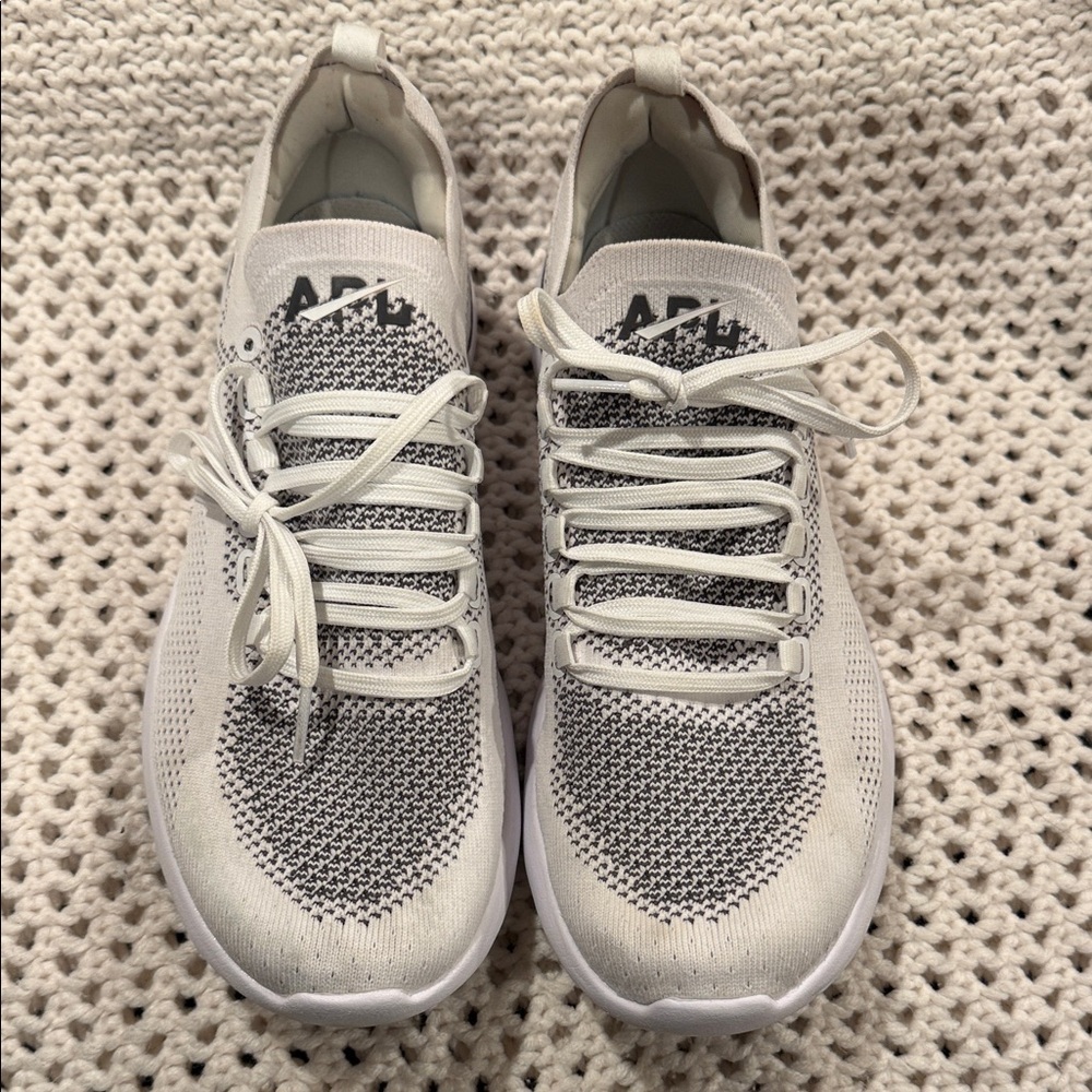 APL Women’s White and Gray Knit Sneakers 9/5